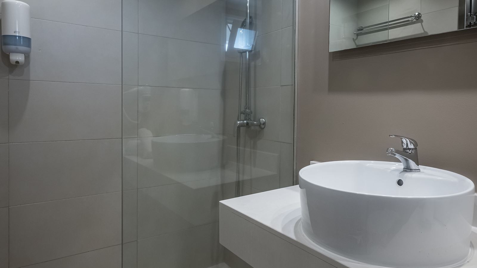 rooms-family-room-sliding-door-shared-pool-via-stairs