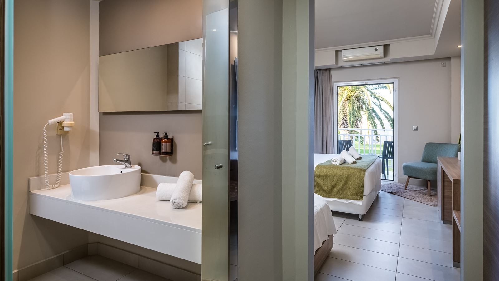 rooms-room-double-garden-view