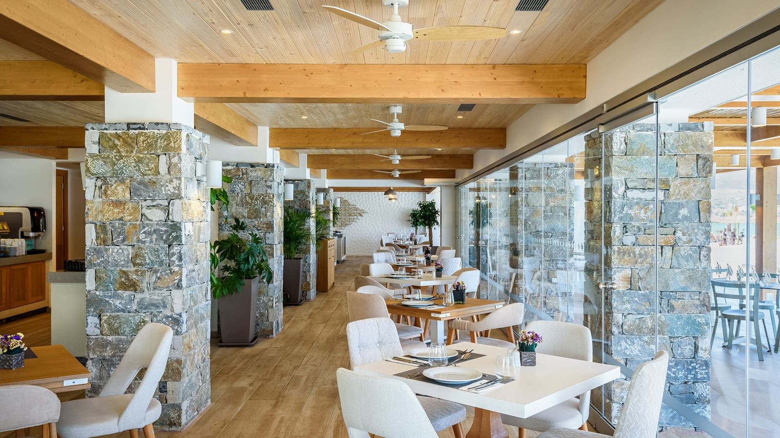 restaurants-main-building