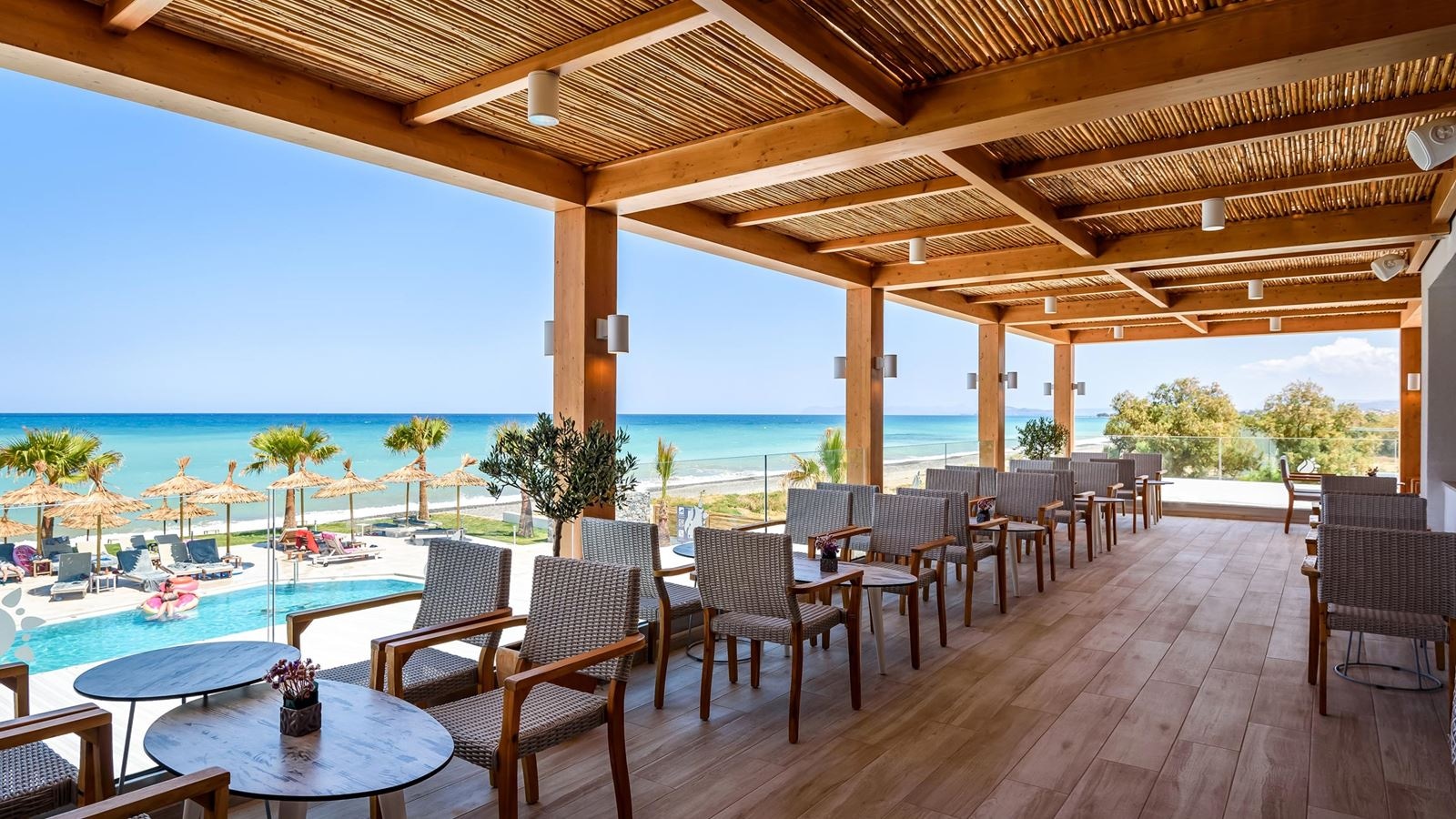 restaurants-main-building