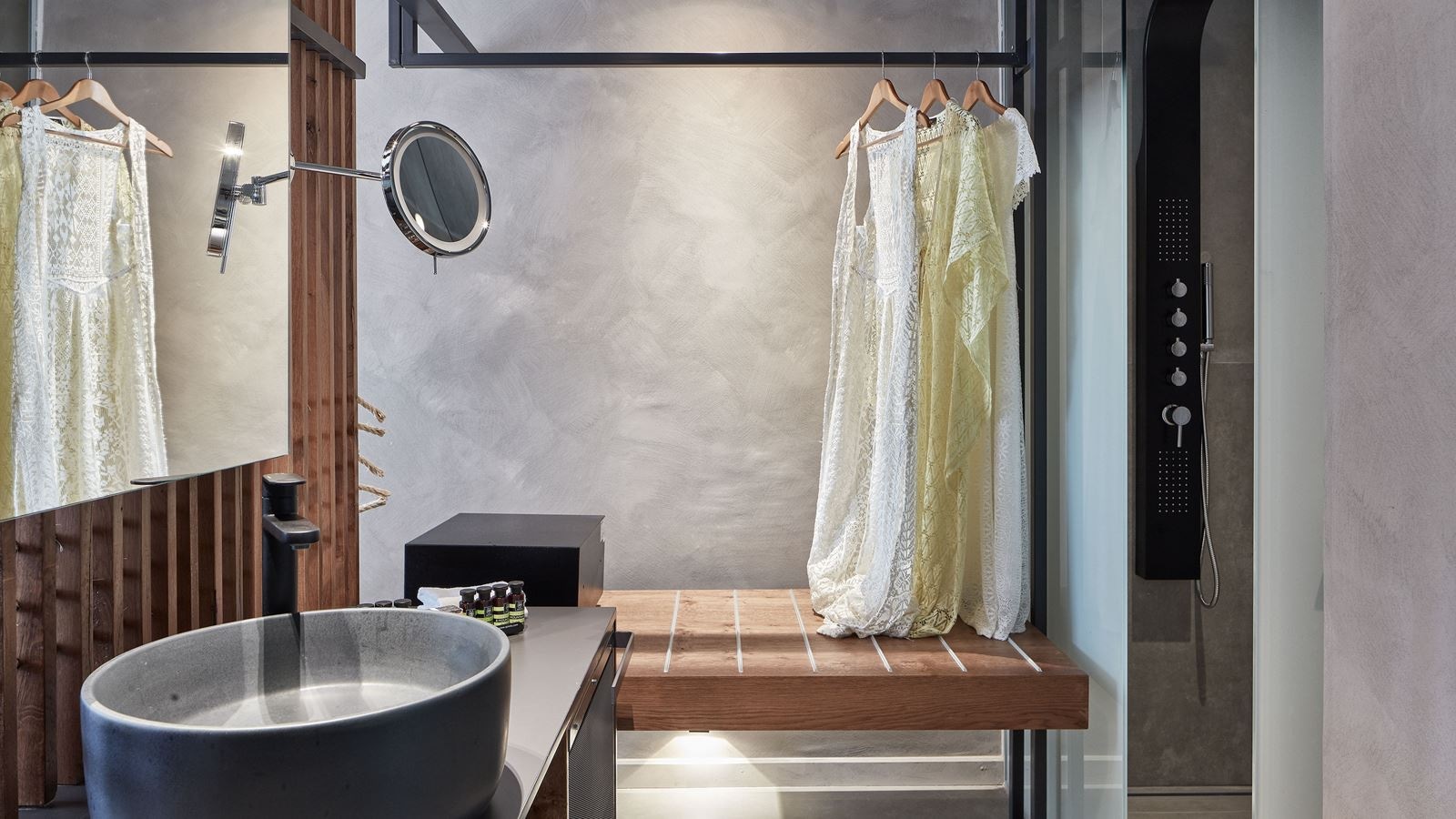 rooms-standard-room-with-partial-sea-view