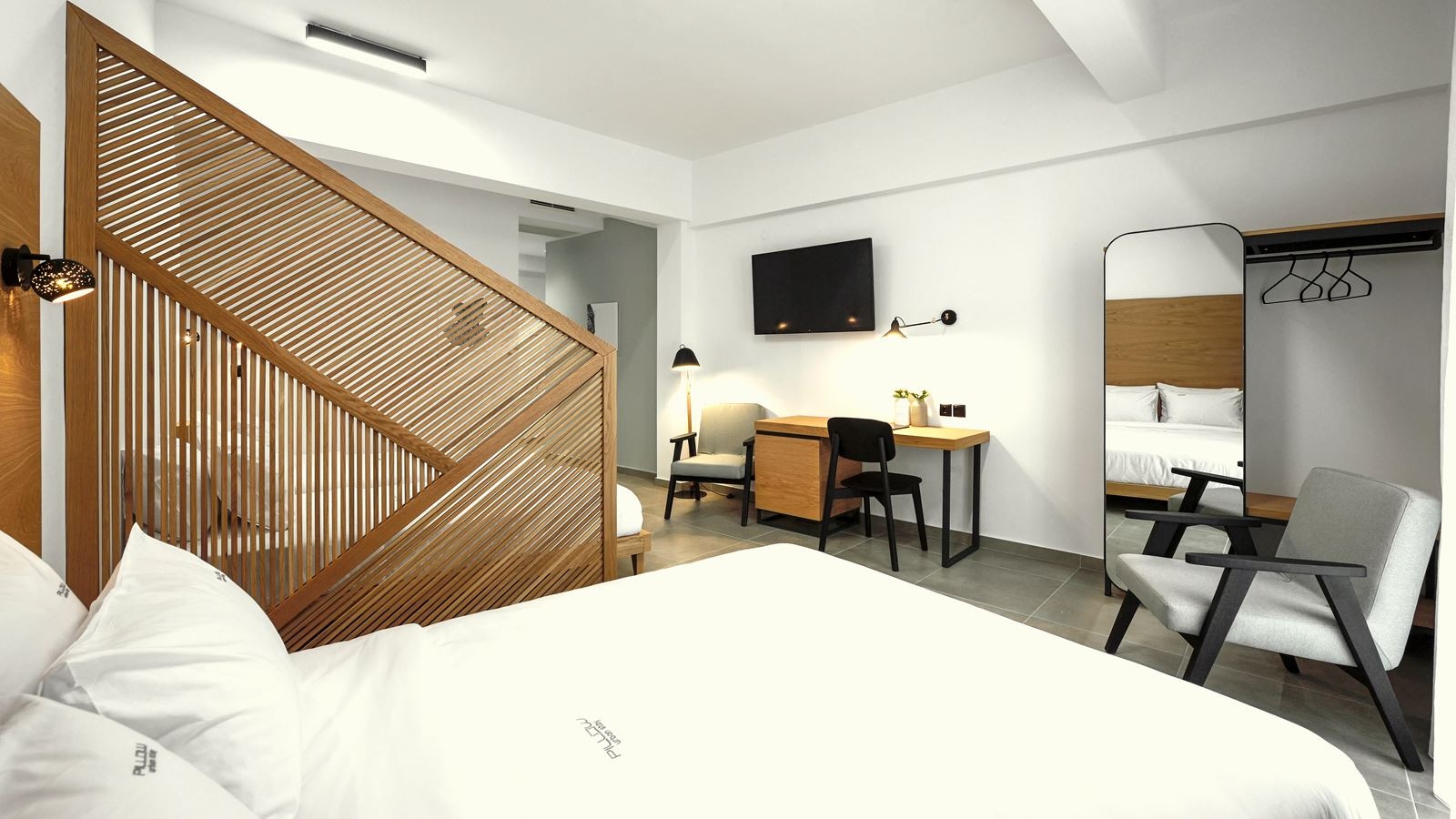 rooms-family-room-city-view