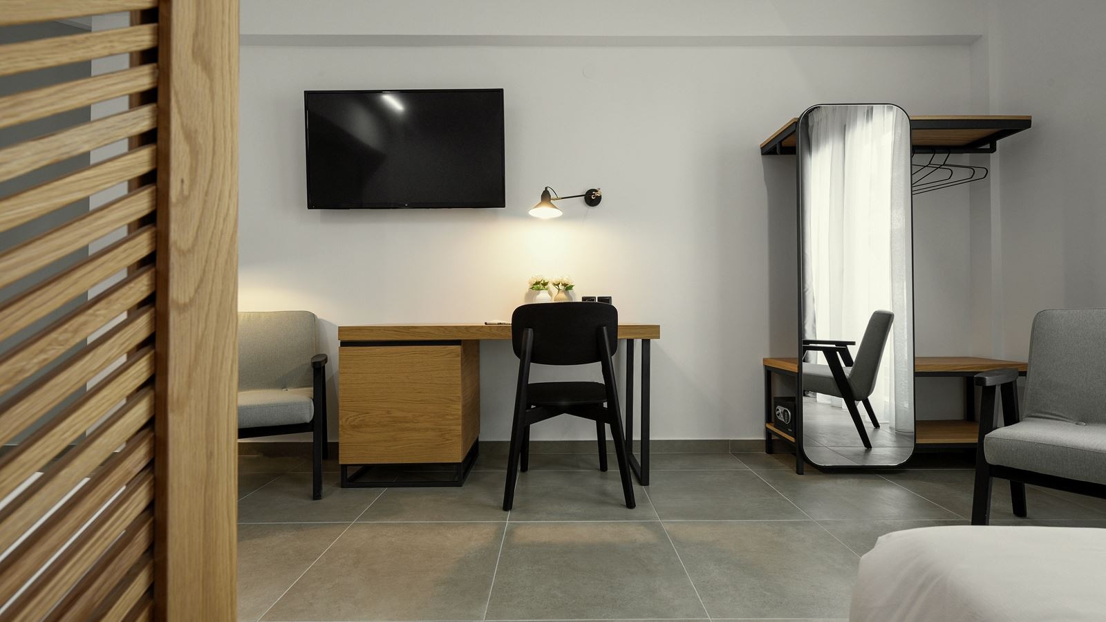 rooms-family-room-city-view