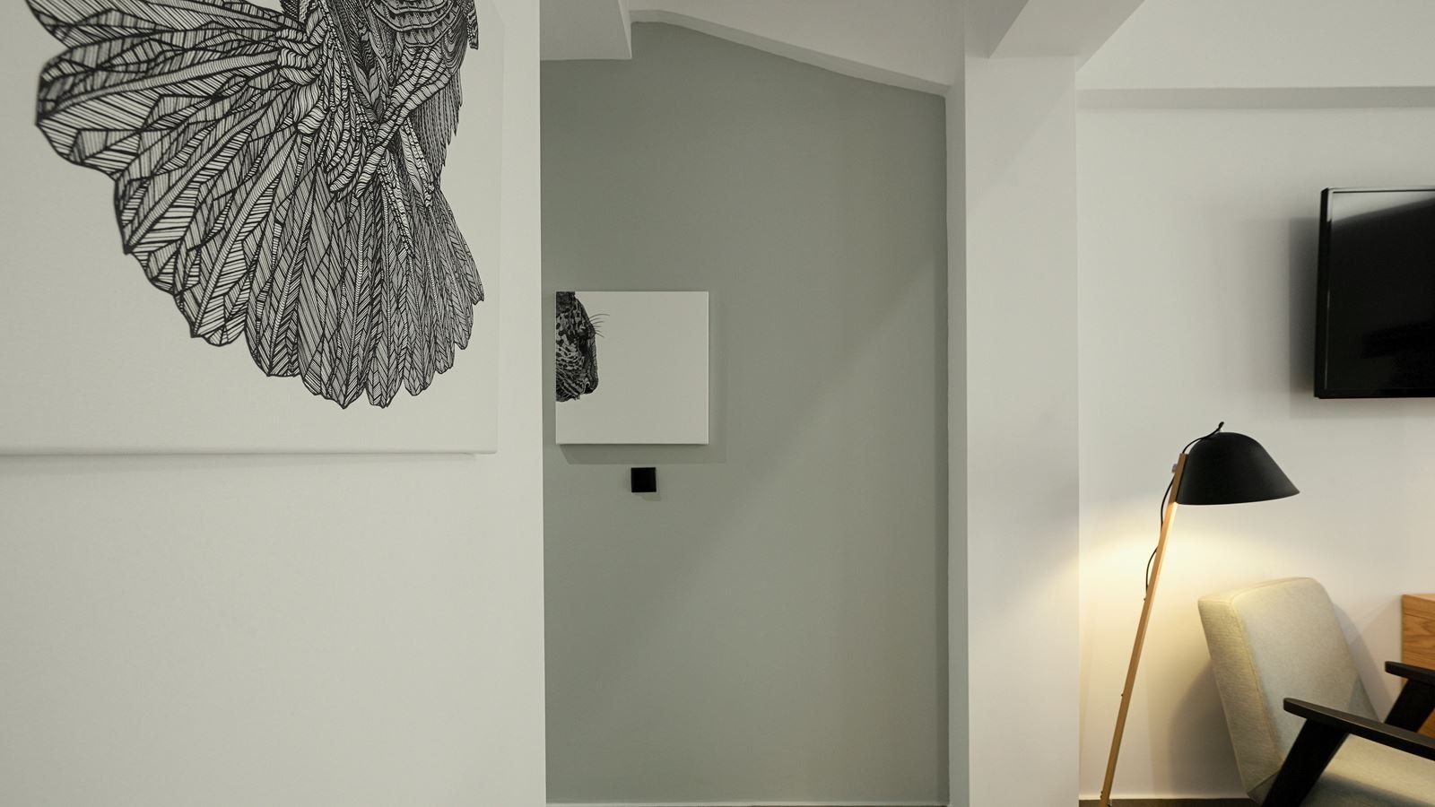 rooms-family-room-city-view