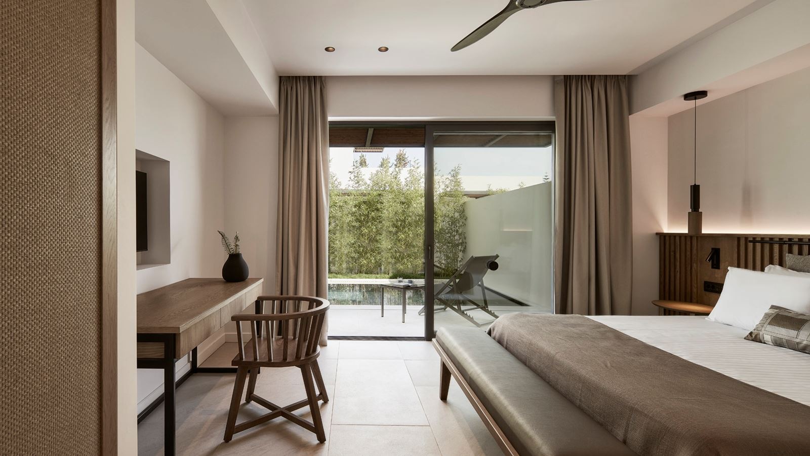 rooms-junior-suite-with-private-pool