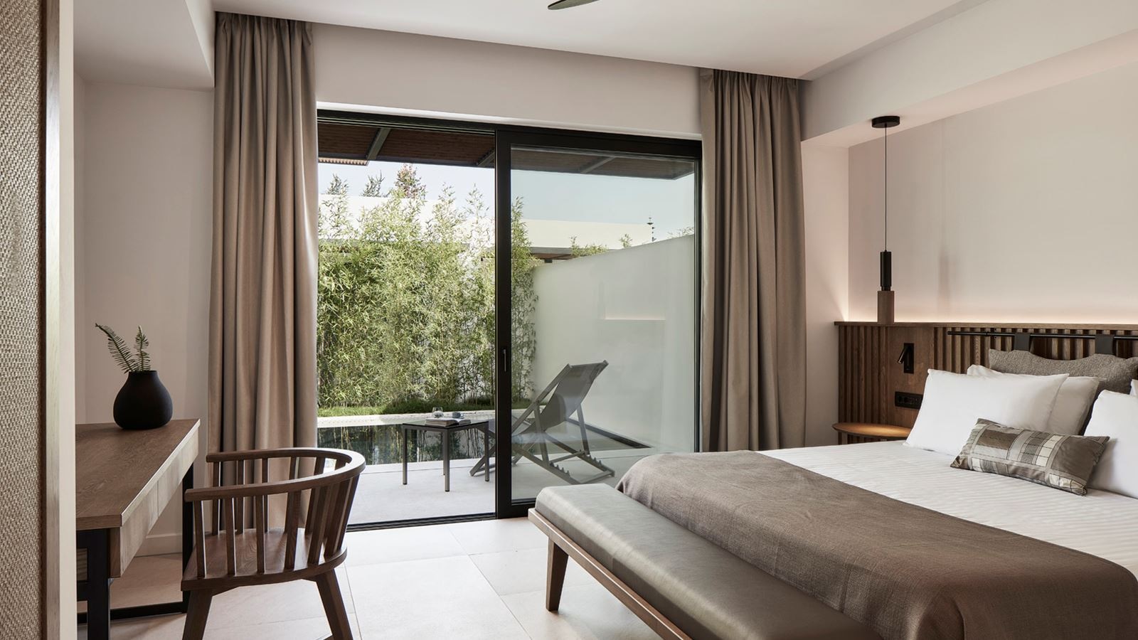 rooms-junior-suite-with-private-pool