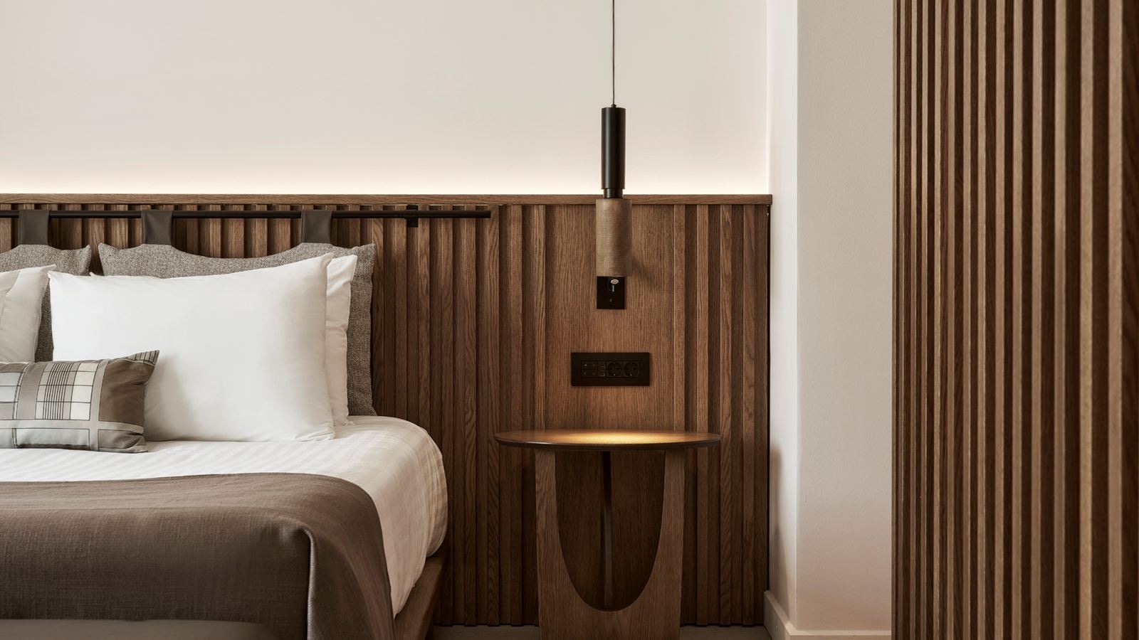 rooms-ionian-beachfront-suite