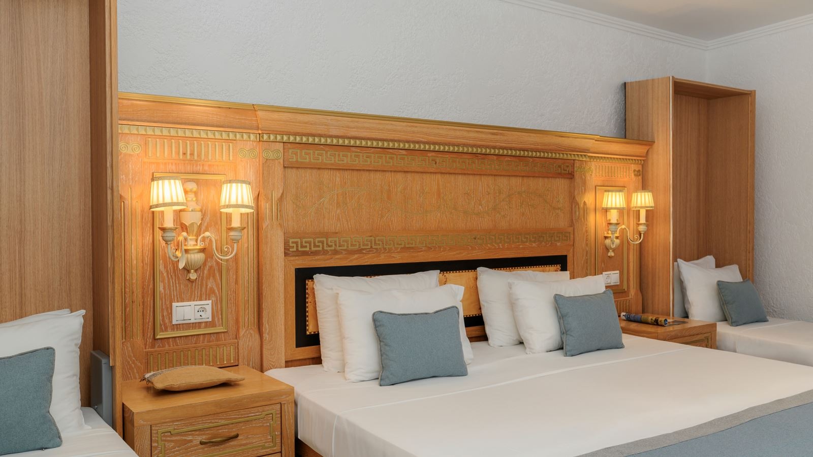 rooms-standard-triple-room-anex-garden-view