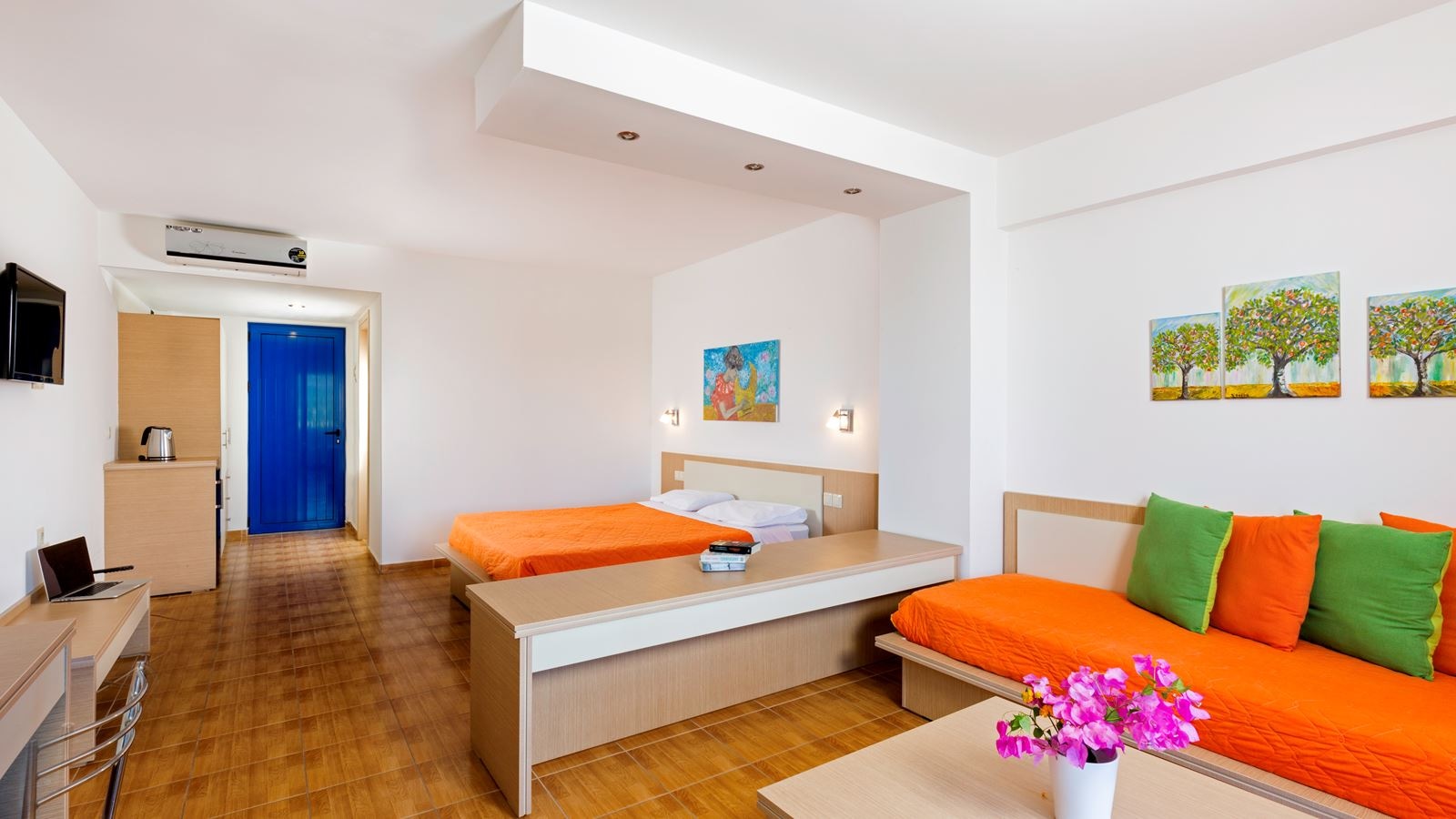 rooms-studio-superior-sideseaview-balcony-or-terrace