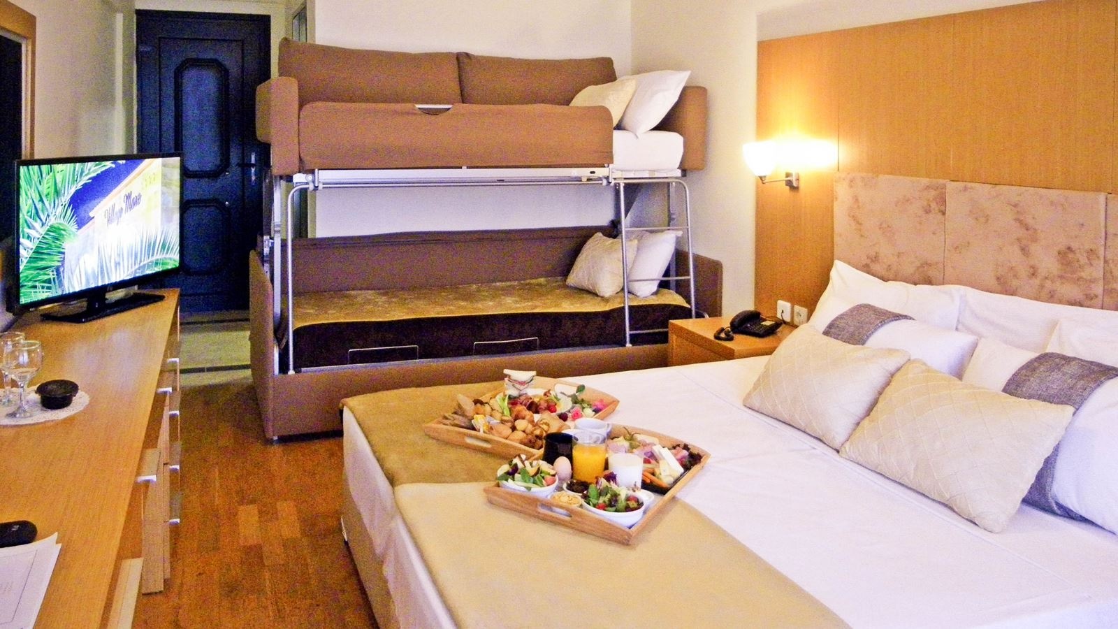 rooms-family-room-standard