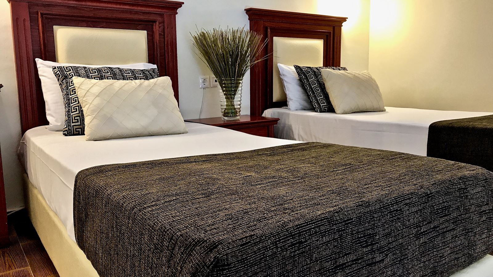 rooms-maisonette-balcony-b