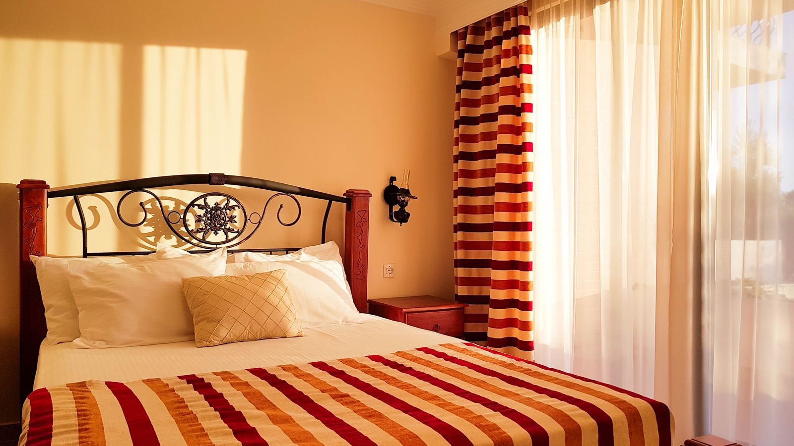 rooms-apartment-terrace-b