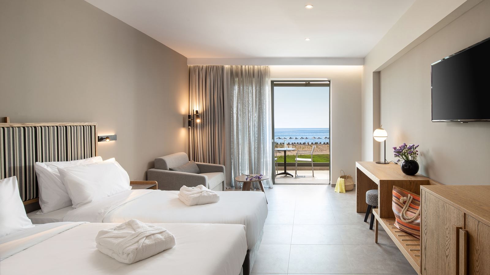 rooms-superior-double-seafront