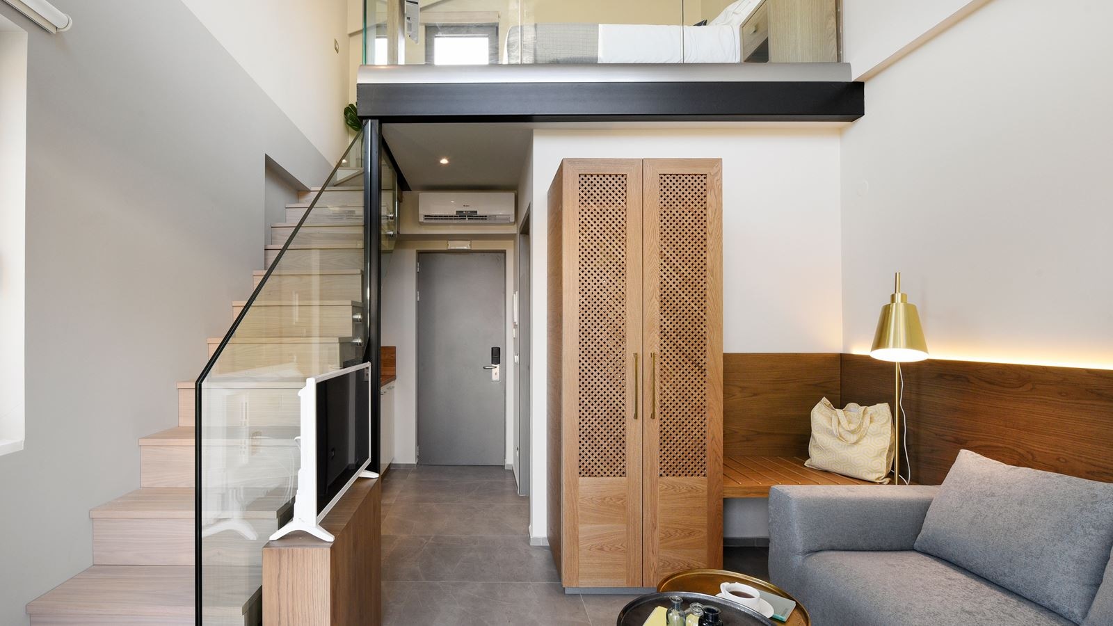 rooms-premier-loft-poll-view-balcony