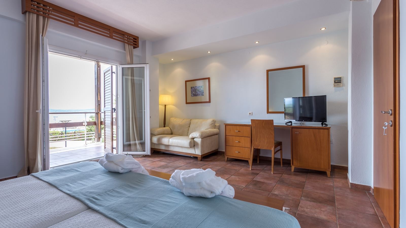 rooms-superior-double-room-sea-view