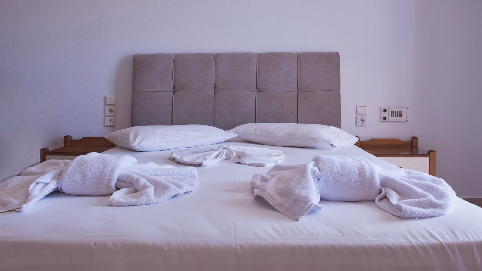 rooms-studio-side-sea-view