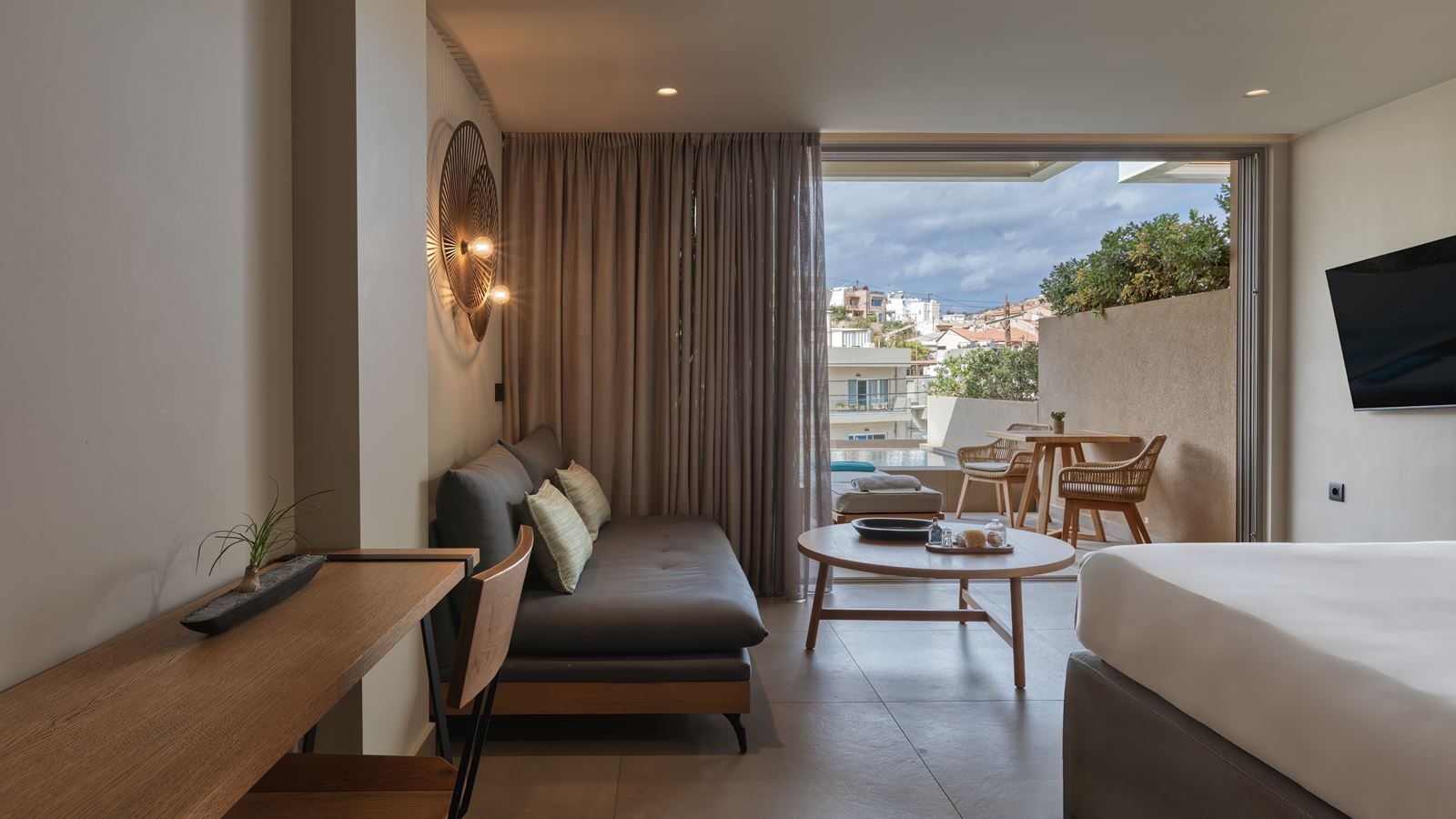 rooms-aquamarine-suite-plunge-pool-mountain-view