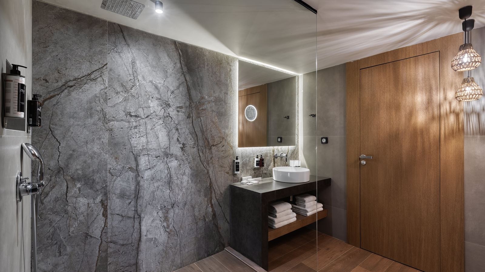 rooms-black-pearl-maisonette-plunge-pool-mountain-view