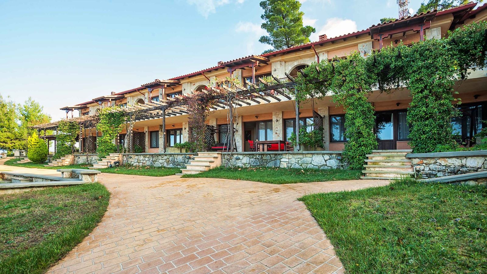 rooms-athos-|-family-suite