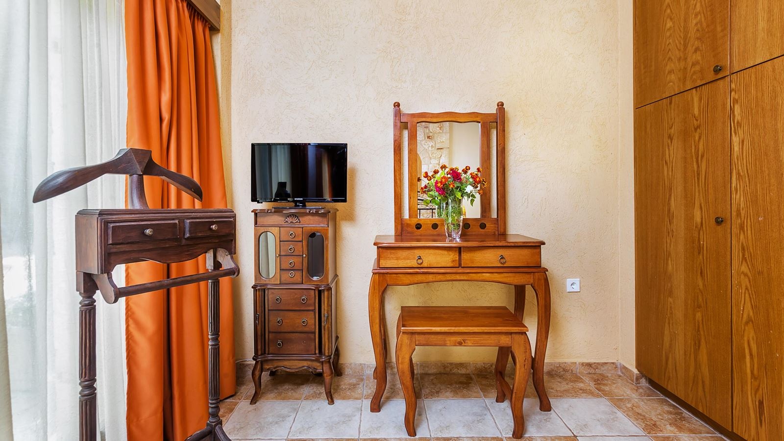 rooms-athos-|-family-suite