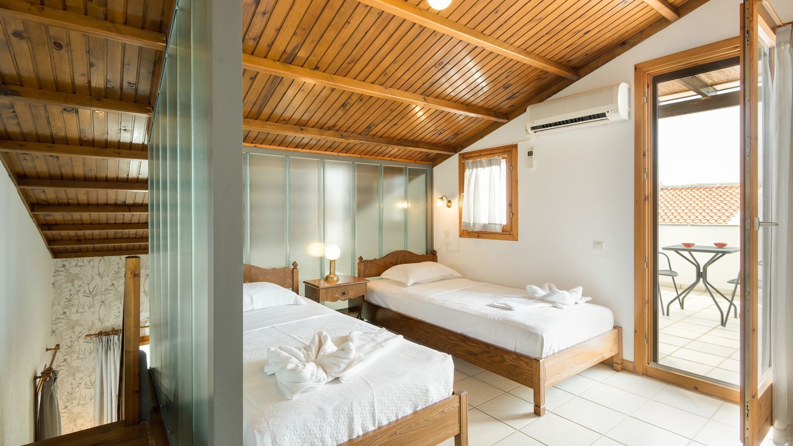 rooms-panorama-junior-summer-house