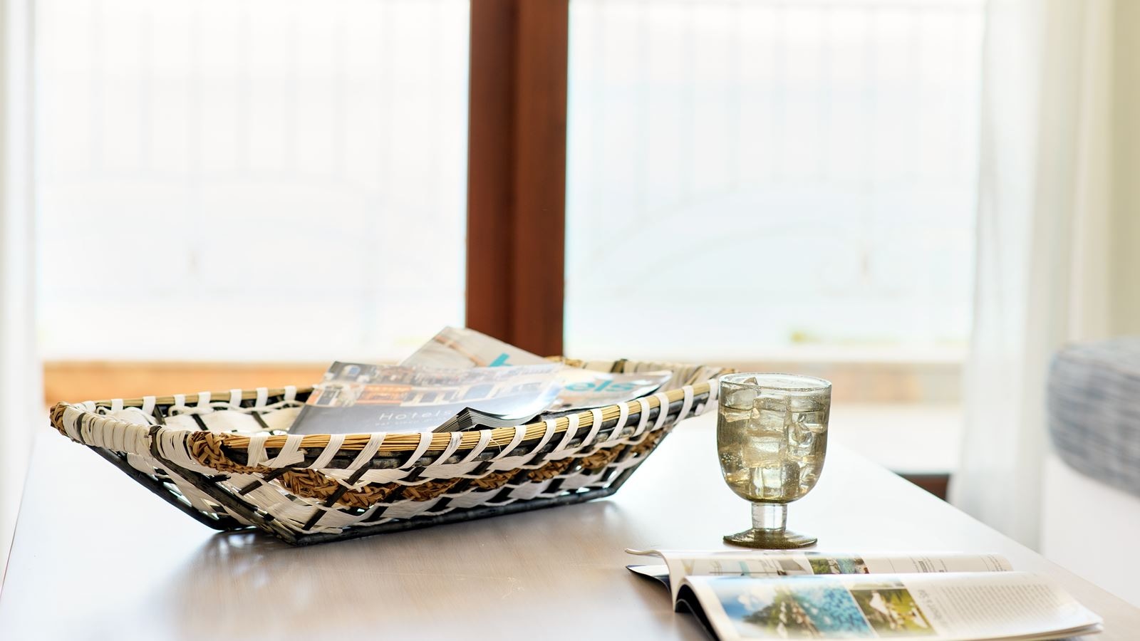 rooms-elegant-suite-sea-view