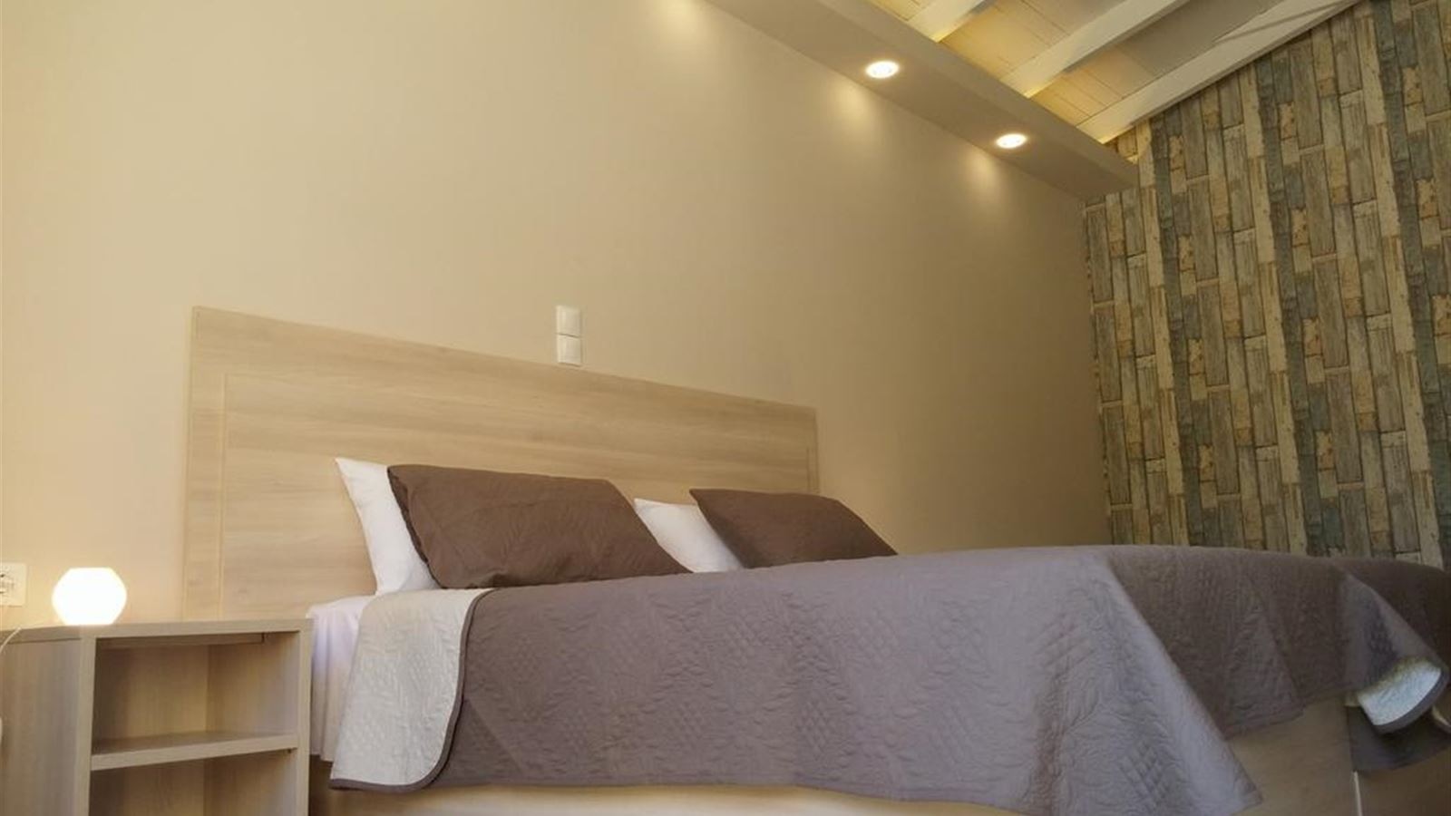 rooms-double-superior-room