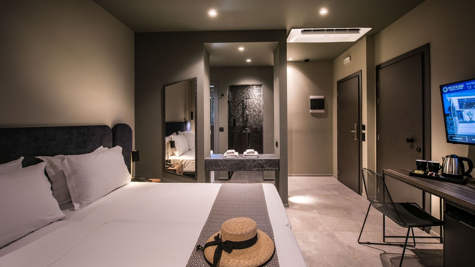 rooms-room-superior-double-balcony-or-terrace