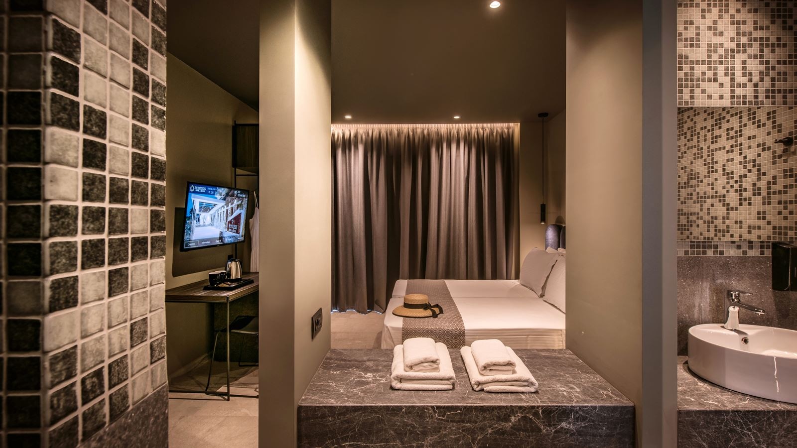 rooms-room-superior-single-use-balcony-or-terrace