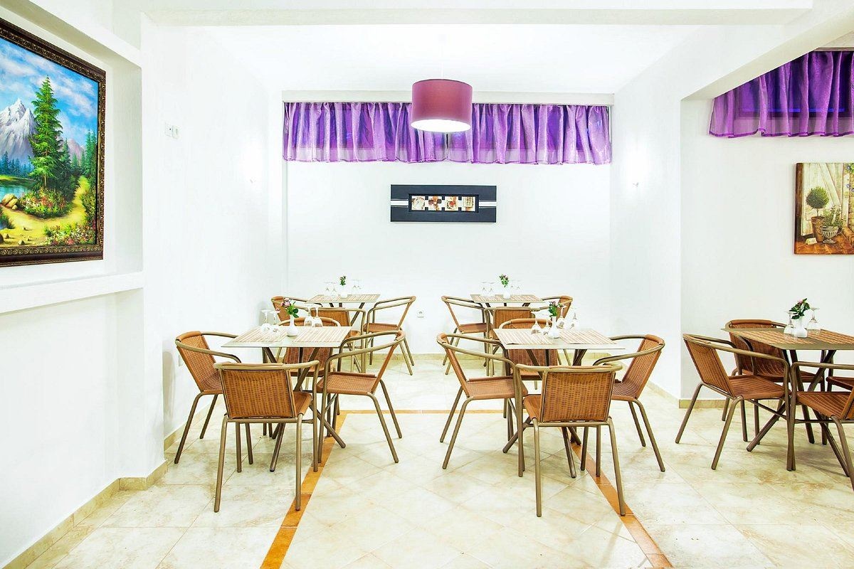 restaurants-dinning-room