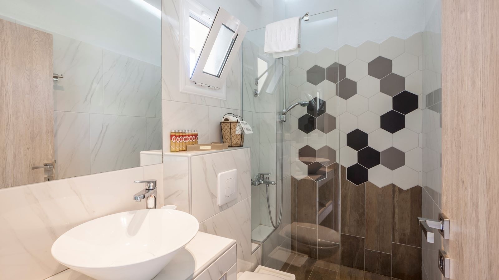 rooms-twobedroom-suite