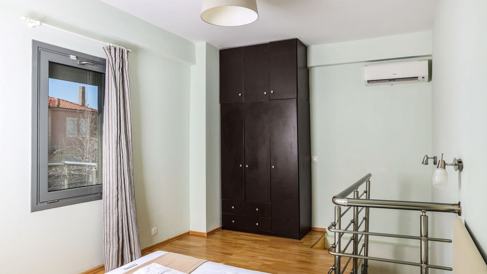 rooms-2levels-apartment