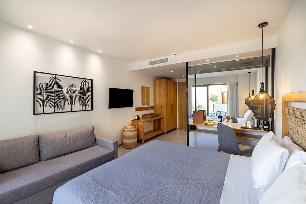 rooms-superior-room-balcony