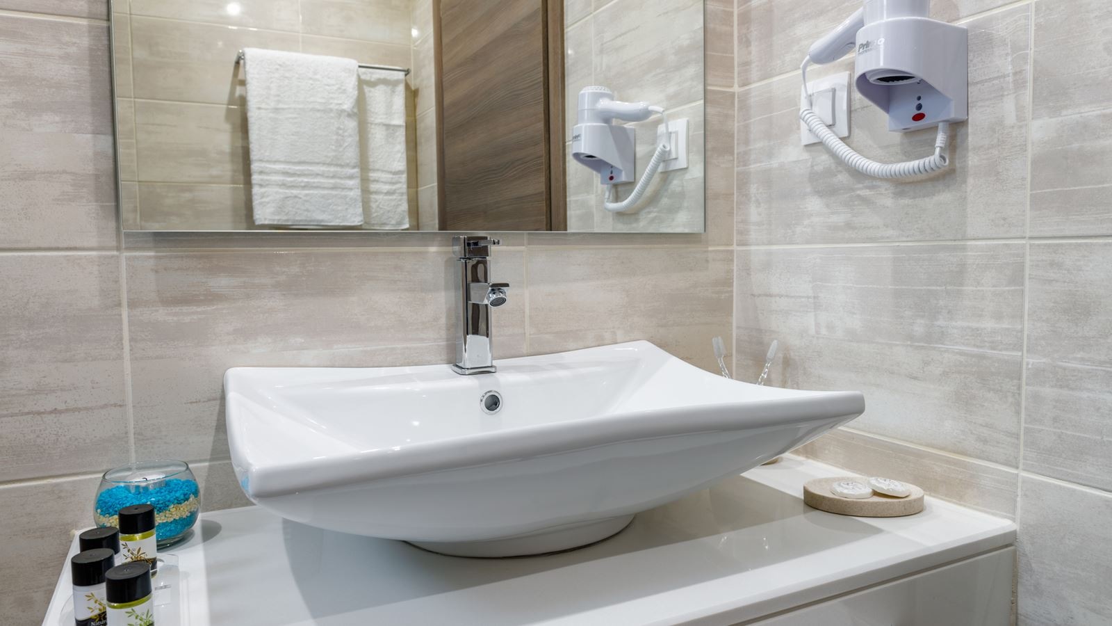 rooms-triple-standard-room