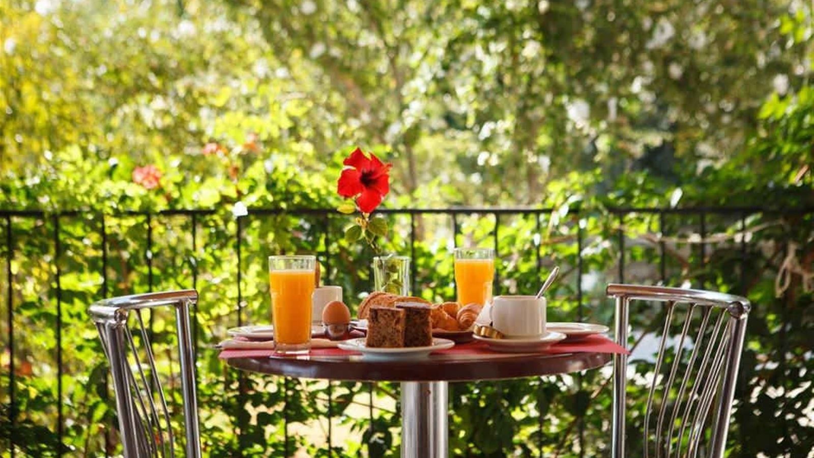 rooms-doubletwin-room