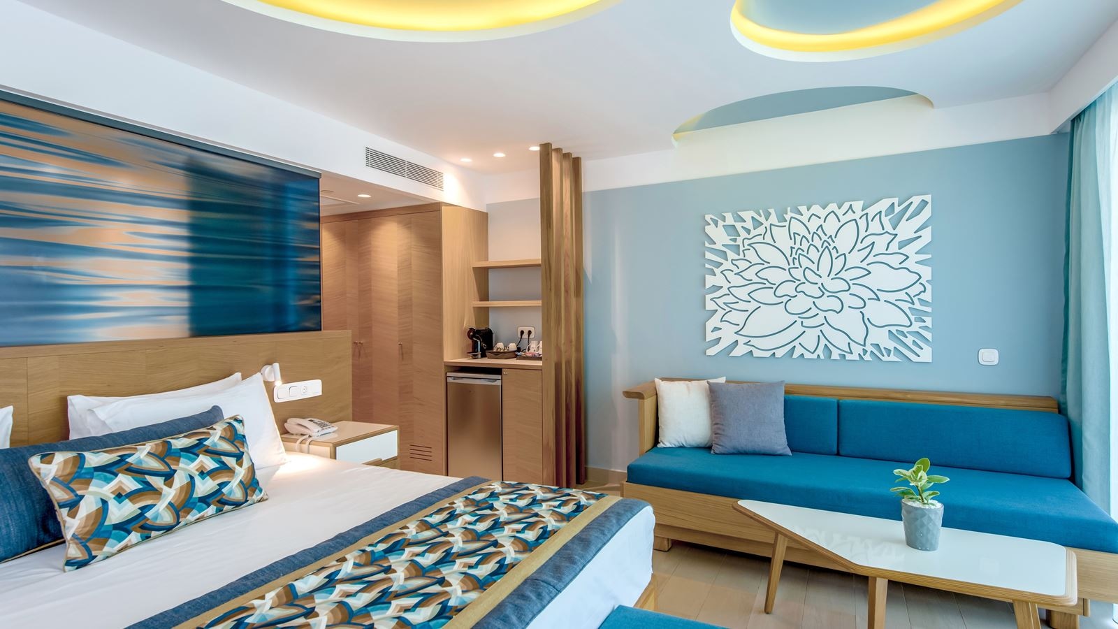 rooms-double-room-pool-or-sea-view