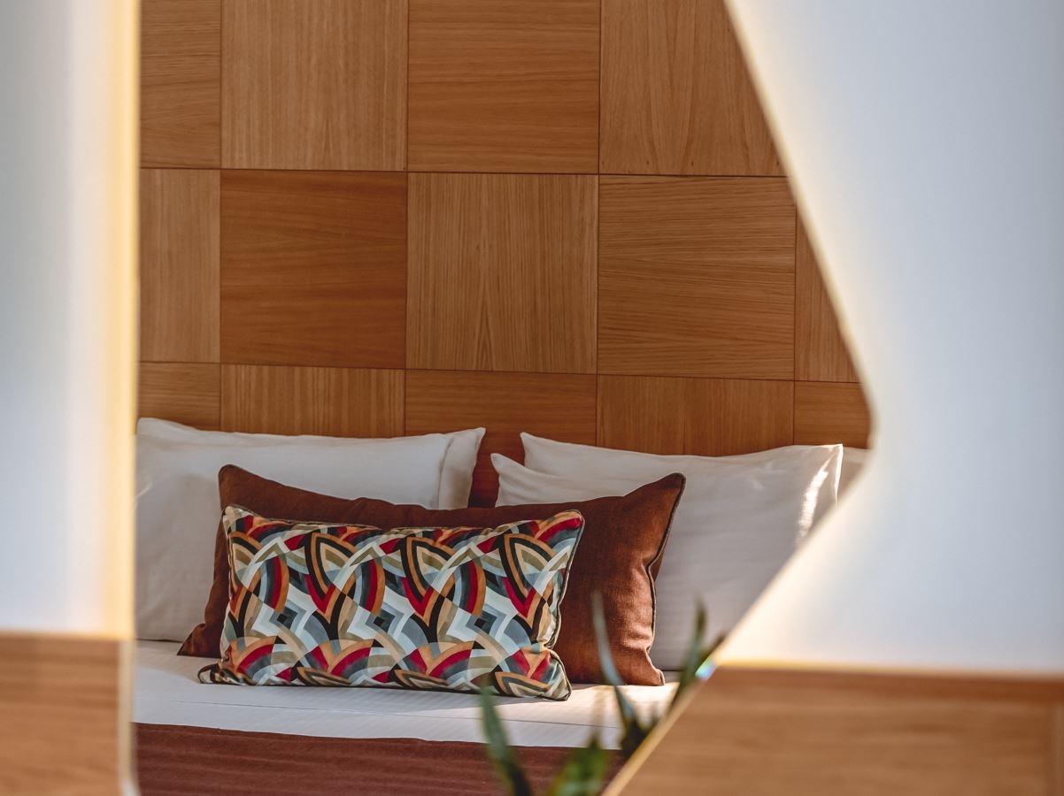 rooms-2-bedroom-family-with-individual-pool