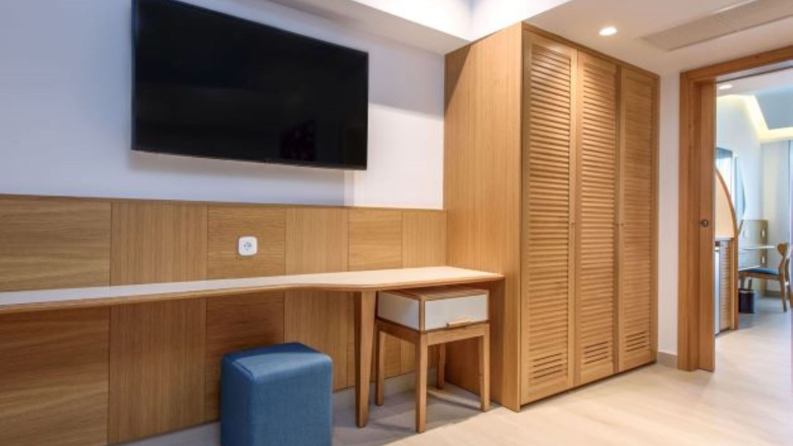 rooms-superior-exclusive-room-with-individual-pool-pool-or-sea-view