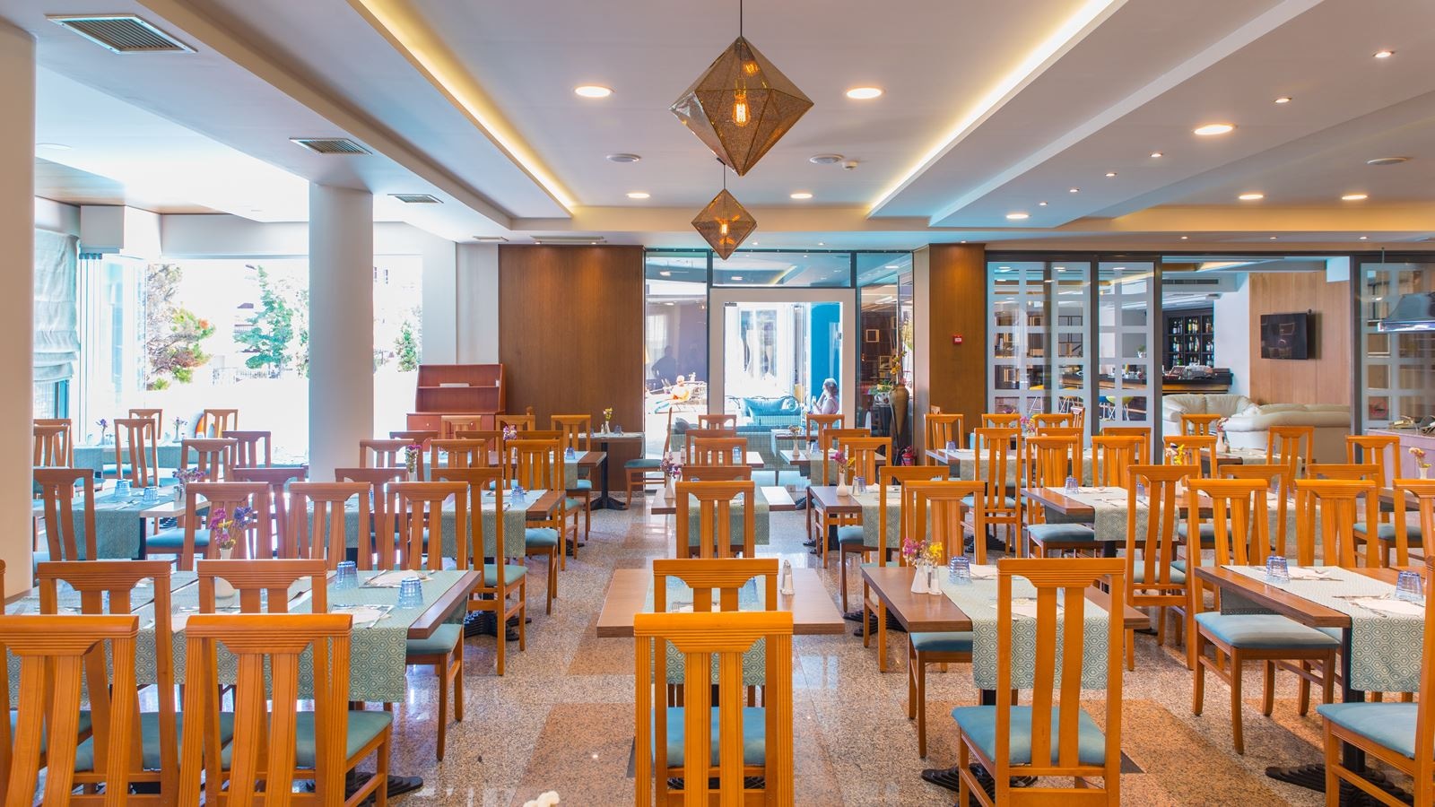 restaurants-main-building