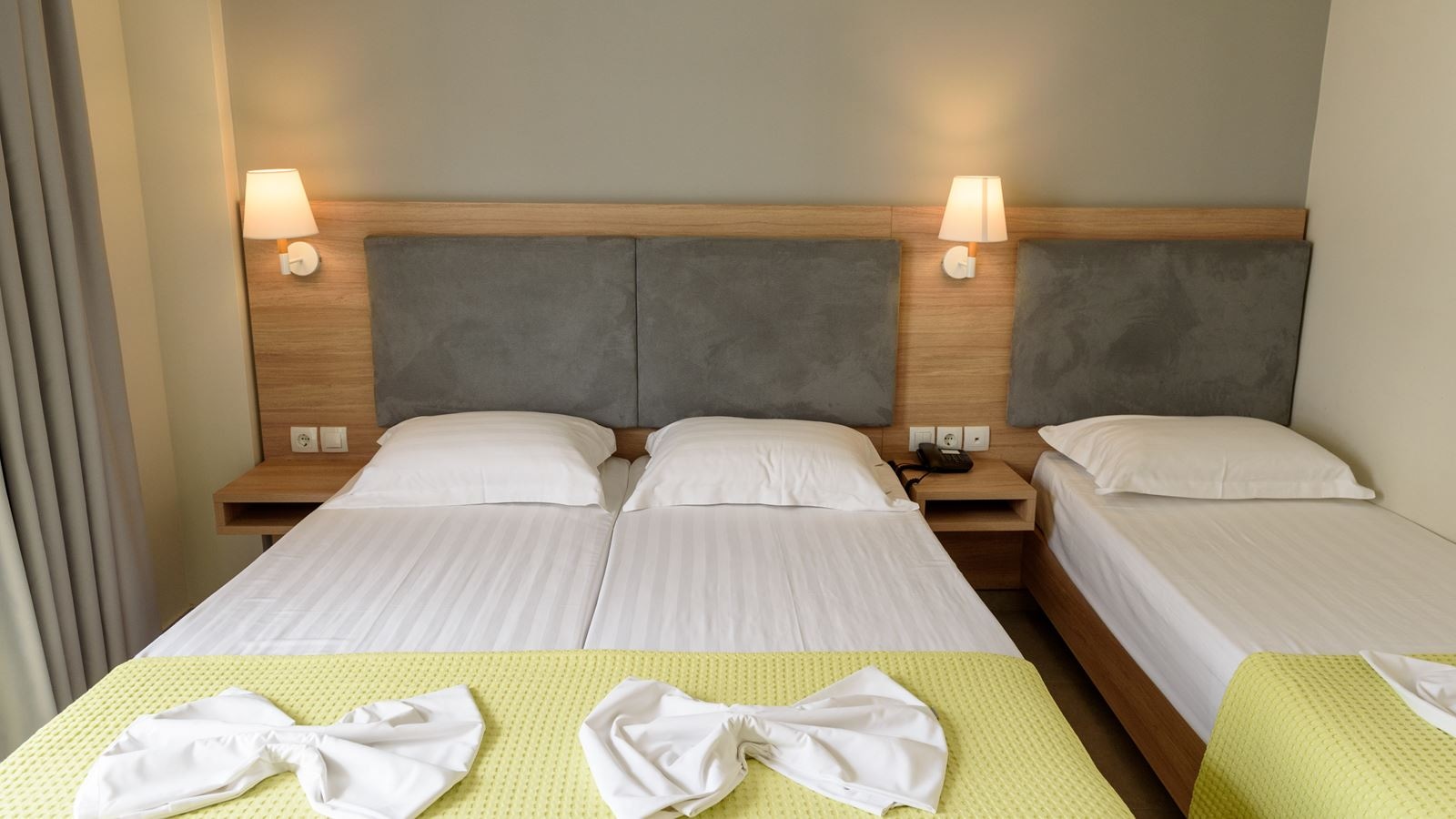 rooms-double-or-twin-premium-room