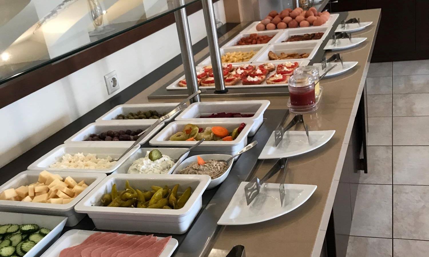 restaurants-continental-breakfast