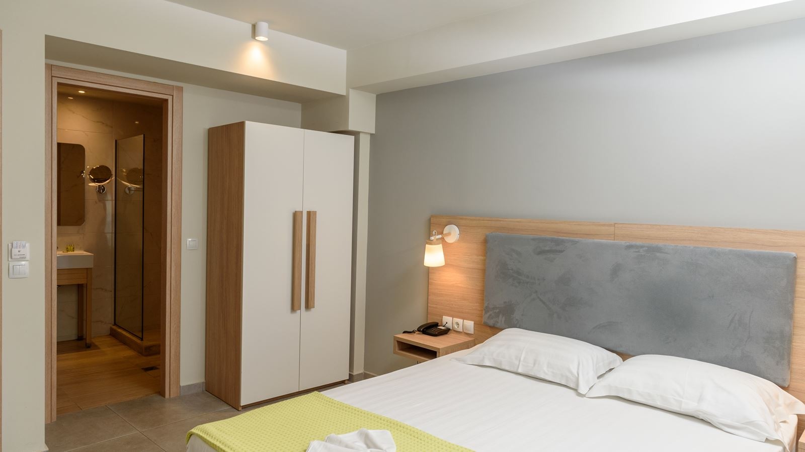 rooms-single-premium-room