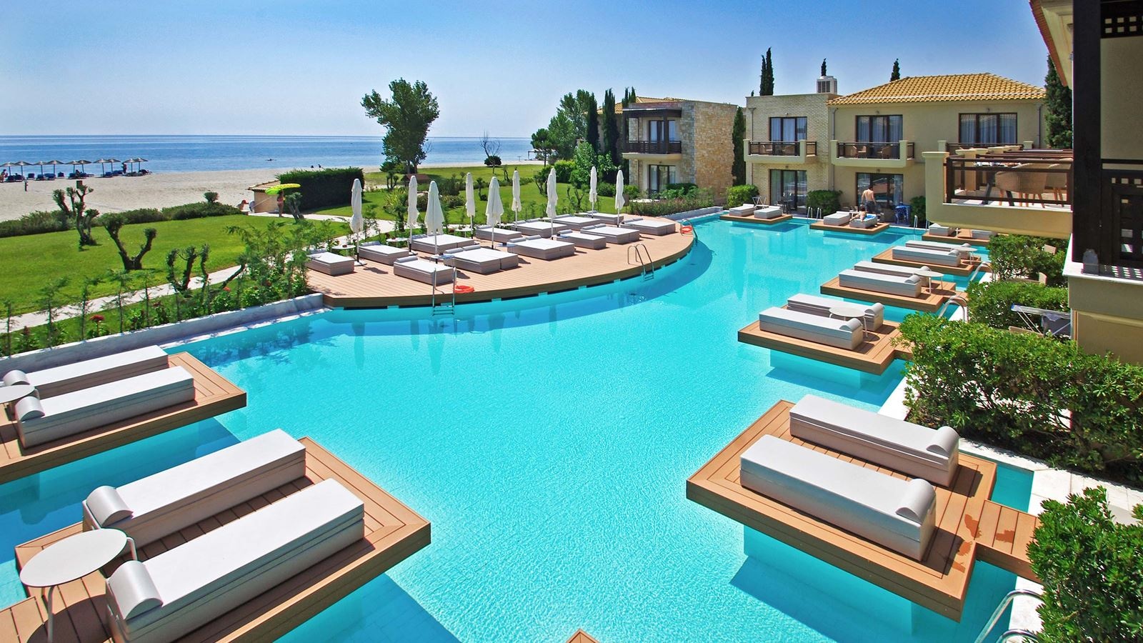 rooms-double-executive-sharing-pool--sea-view