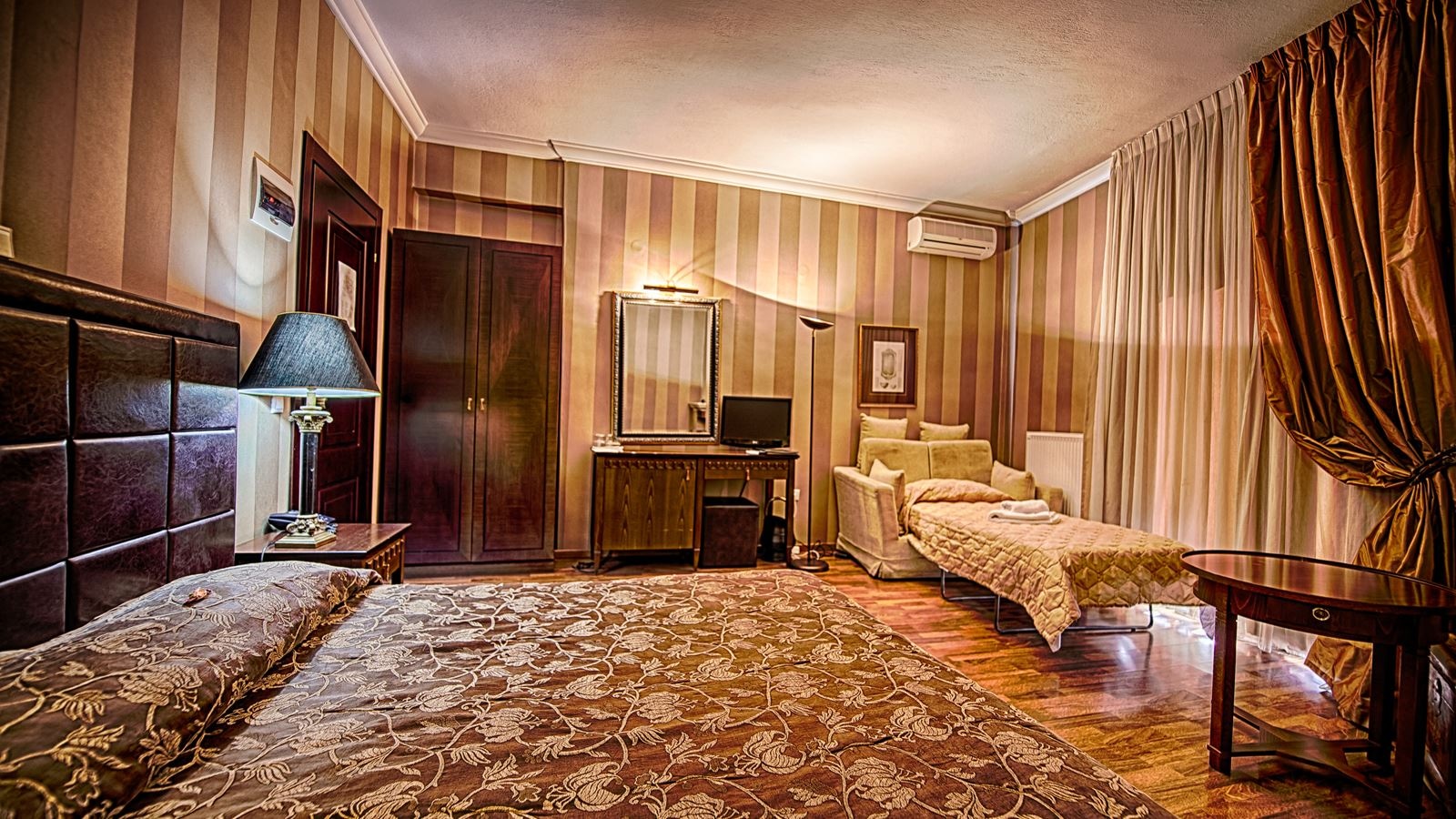 rooms-superior-double-room