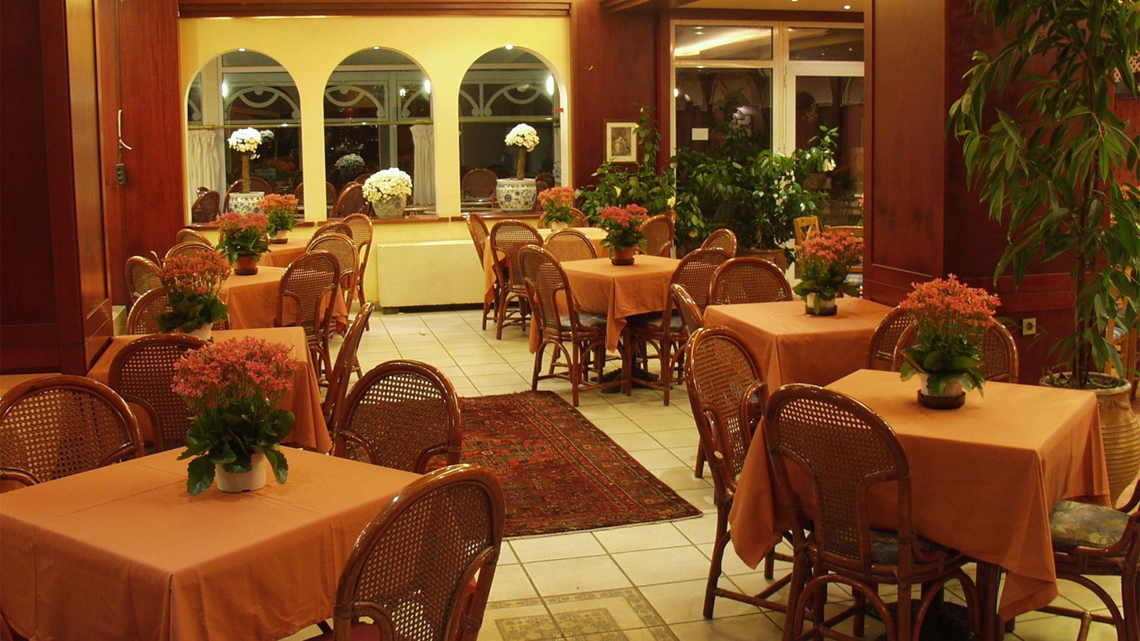 restaurants-main-restaurant