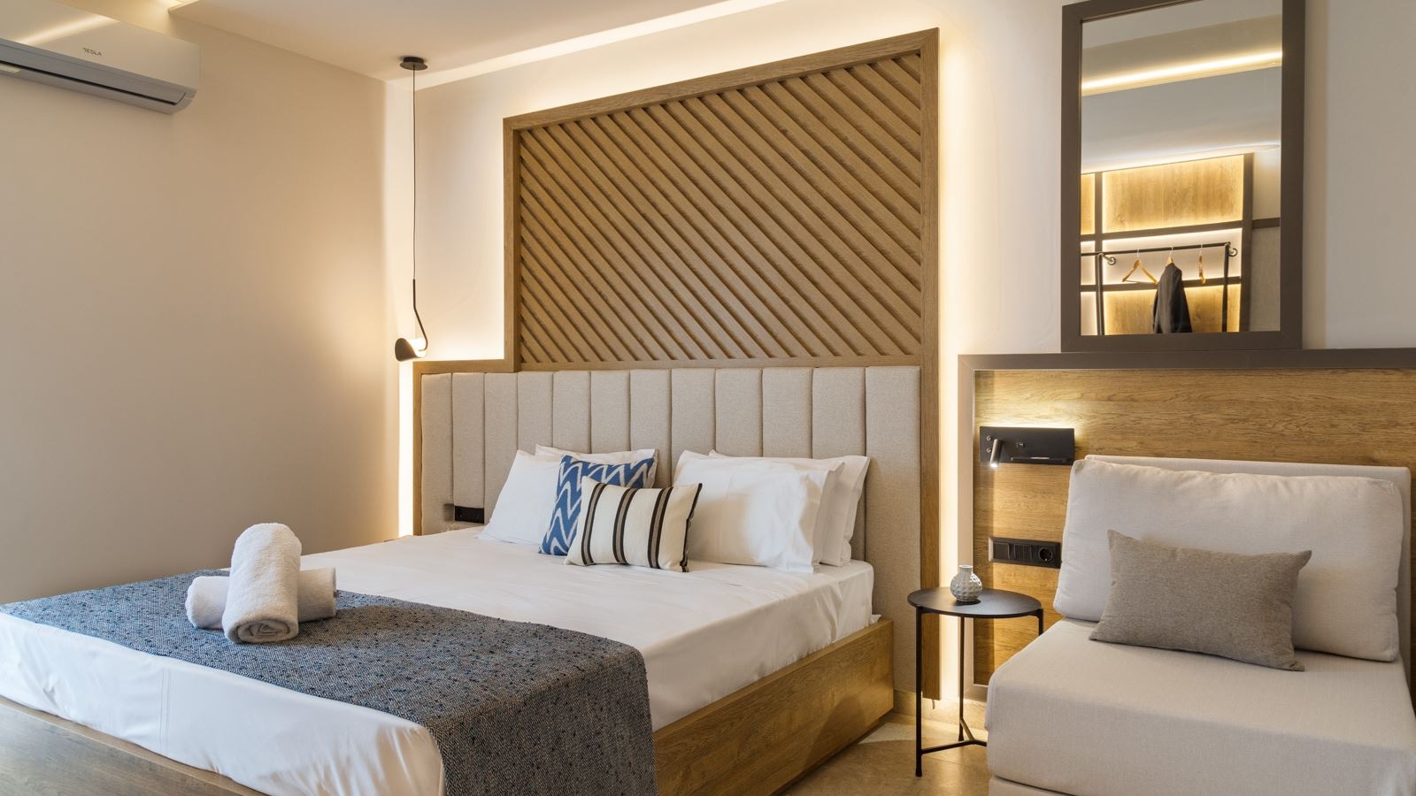 rooms-deluxe-double-room