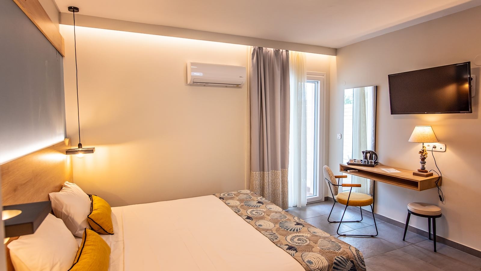 rooms-suite-garden-view-private-pool