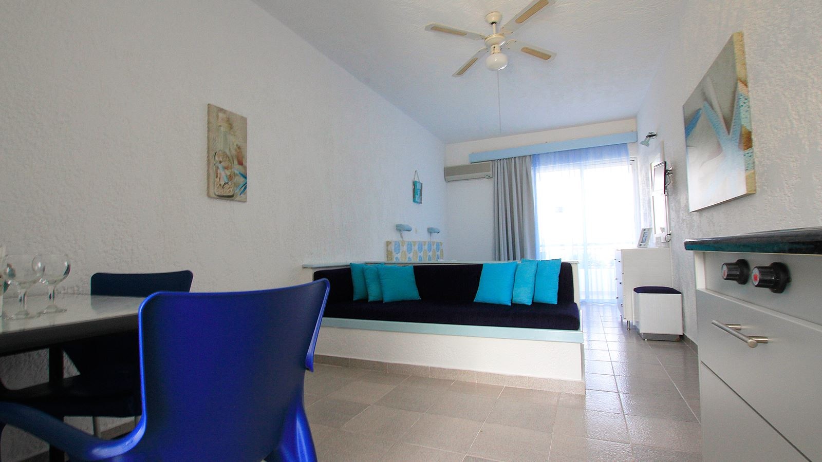 rooms-studio-standard-balcony-or-terrace