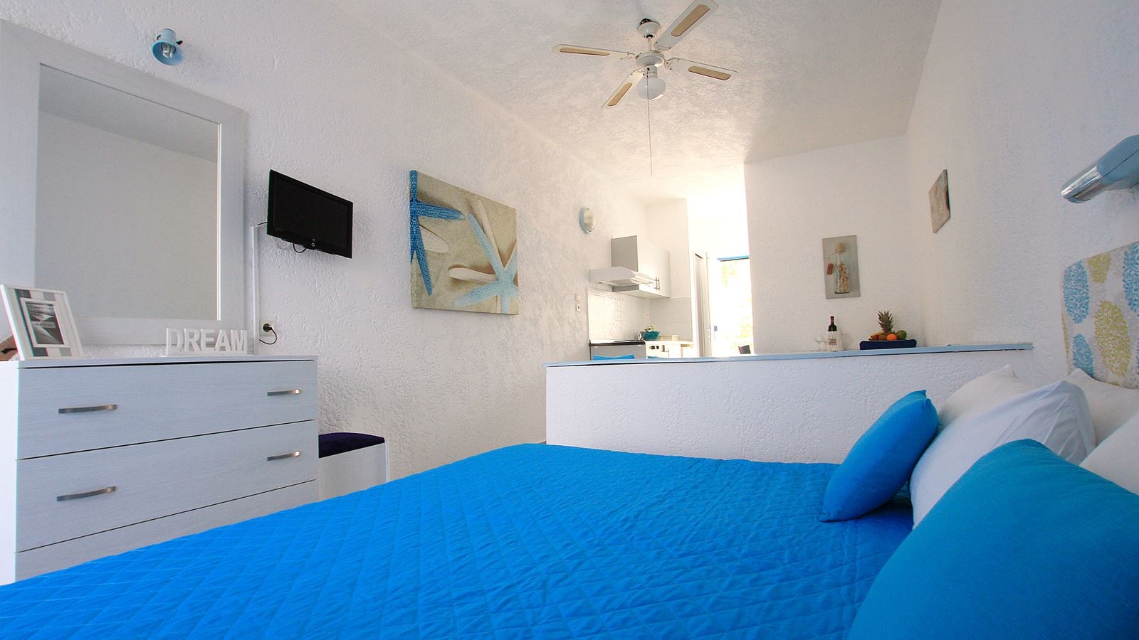 rooms-studio-standard-balcony-or-terrace