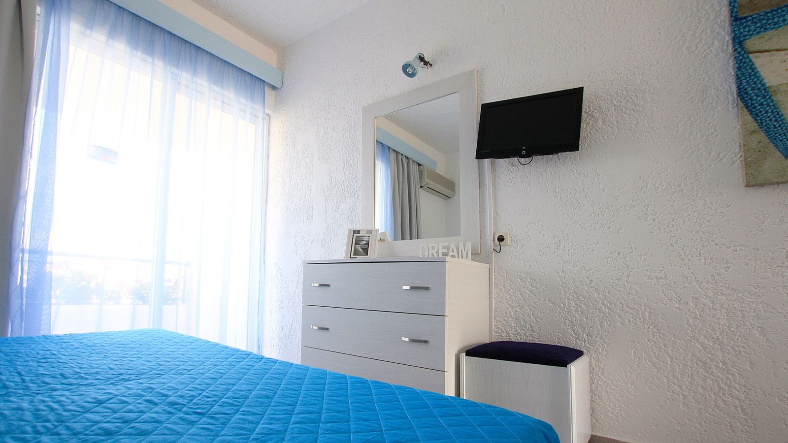 rooms-studio-standard-balcony-or-terrace